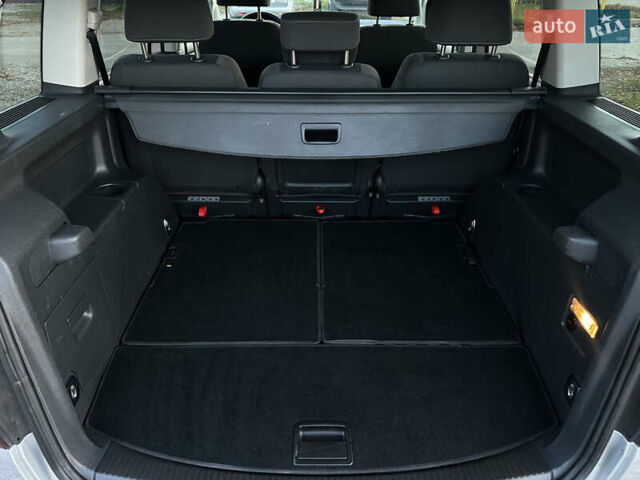 Серый Фольксваген Туран, объемом двигателя 1.6 л и пробегом 236 тыс. км за 8200 $, фото 53 на Automoto.ua