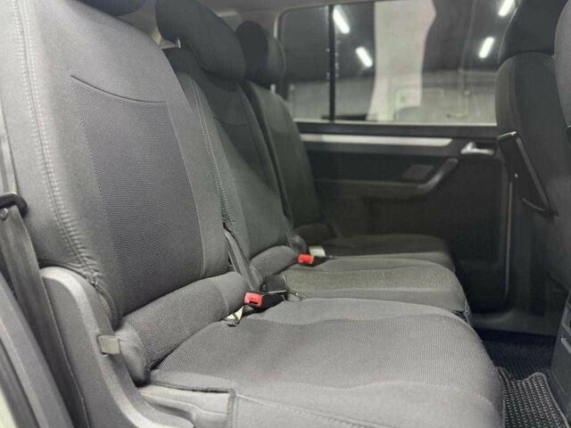 Серый Фольксваген Туран, объемом двигателя 2 л и пробегом 326 тыс. км за 7800 $, фото 15 на Automoto.ua