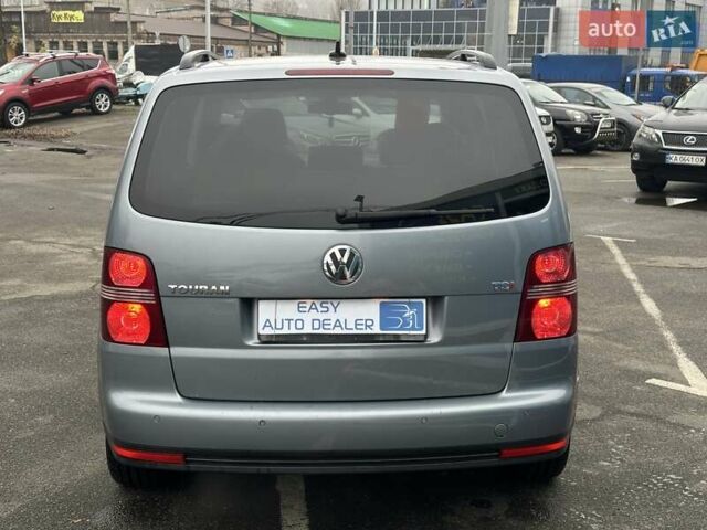Серый Фольксваген Туран, объемом двигателя 1.39 л и пробегом 263 тыс. км за 6290 $, фото 5 на Automoto.ua