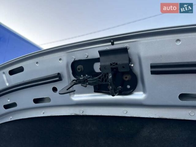 Серый Фольксваген Туран, объемом двигателя 1.4 л и пробегом 142 тыс. км за 8650 $, фото 107 на Automoto.ua