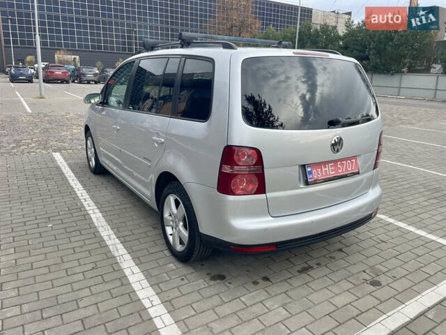 Серый Фольксваген Туран, объемом двигателя 1.6 л и пробегом 220 тыс. км за 8600 $, фото 10 на Automoto.ua