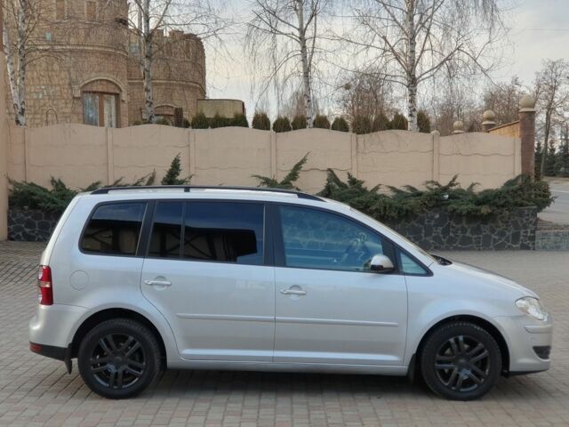 Сірий Фольксваген Туран, об'ємом двигуна 1.9 л та пробігом 224 тис. км за 8990 $, фото 23 на Automoto.ua