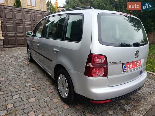 Сірий Фольксваген Туран, об'ємом двигуна 1.6 л та пробігом 216 тис. км за 7700 $, фото 17 на Automoto.ua