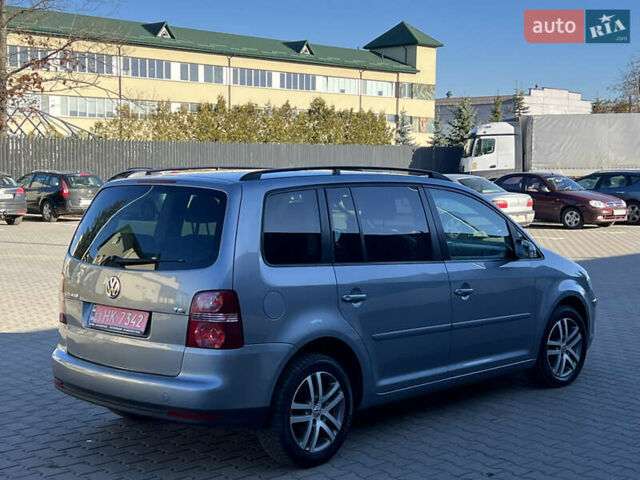 Серый Фольксваген Туран, объемом двигателя 1.4 л и пробегом 188 тыс. км за 6000 $, фото 10 на Automoto.ua