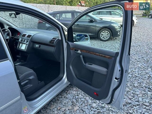 Серый Фольксваген Туран, объемом двигателя 1.4 л и пробегом 142 тыс. км за 8650 $, фото 77 на Automoto.ua