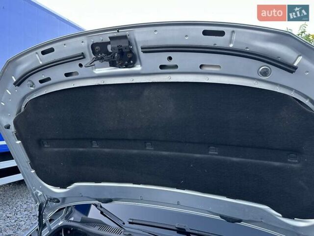 Серый Фольксваген Туран, объемом двигателя 1.4 л и пробегом 142 тыс. км за 8650 $, фото 106 на Automoto.ua