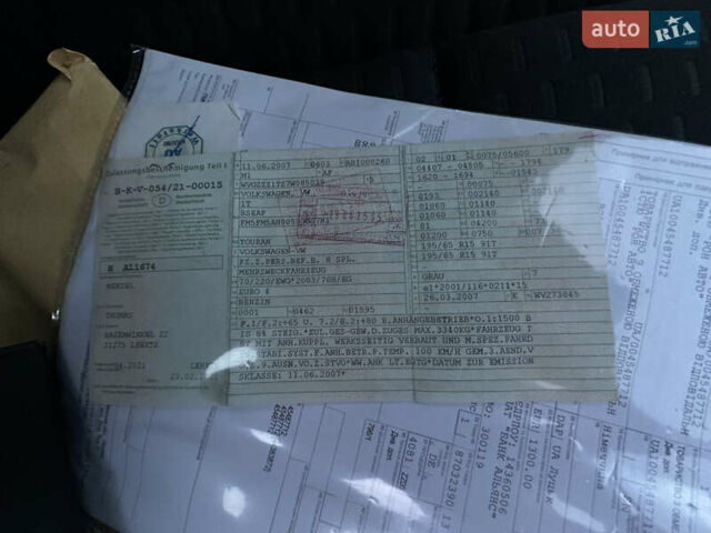 Серый Фольксваген Туран, объемом двигателя 1.6 л и пробегом 211 тыс. км за 7450 $, фото 53 на Automoto.ua