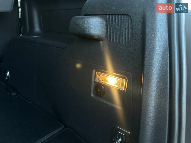 Серый Фольксваген Туран, объемом двигателя 1.6 л и пробегом 236 тыс. км за 8200 $, фото 54 на Automoto.ua