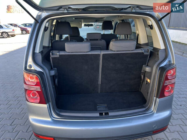 Серый Фольксваген Туран, объемом двигателя 1.4 л и пробегом 188 тыс. км за 6000 $, фото 34 на Automoto.ua