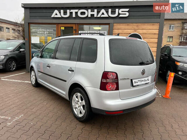 Серый Фольксваген Туран, объемом двигателя 1.9 л и пробегом 235 тыс. км за 7999 $, фото 7 на Automoto.ua