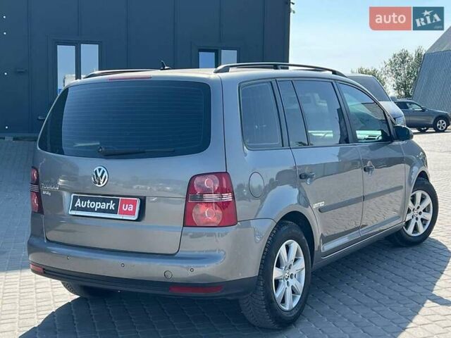 Сірий Фольксваген Туран, об'ємом двигуна 1.6 л та пробігом 254 тис. км за 7590 $, фото 7 на Automoto.ua