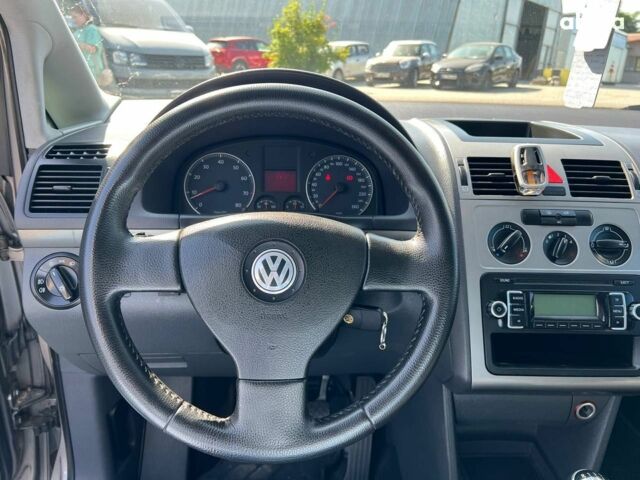 Серый Фольксваген Туран, объемом двигателя 1.6 л и пробегом 254 тыс. км за 7590 $, фото 19 на Automoto.ua