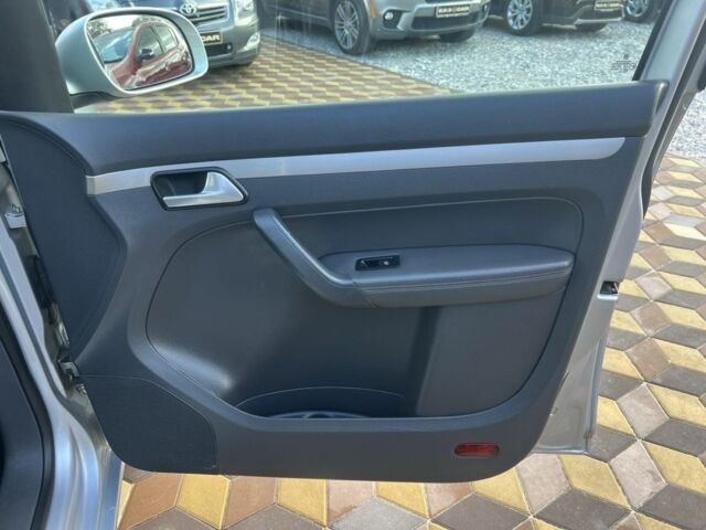 Сірий Фольксваген Туран, об'ємом двигуна 1.4 л та пробігом 220 тис. км за 8850 $, фото 20 на Automoto.ua