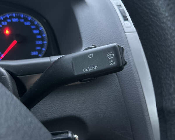 Серый Фольксваген Туран, объемом двигателя 1.6 л и пробегом 211 тыс. км за 7450 $, фото 49 на Automoto.ua