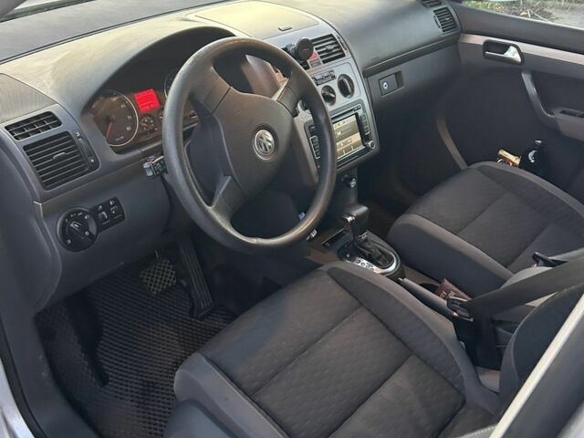 Сірий Фольксваген Туран, об'ємом двигуна 1.4 л та пробігом 210 тис. км за 7000 $, фото 6 на Automoto.ua