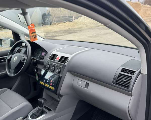 Сірий Фольксваген Туран, об'ємом двигуна 1.4 л та пробігом 185 тис. км за 7500 $, фото 10 на Automoto.ua