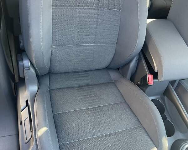 Сірий Фольксваген Туран, об'ємом двигуна 1.4 л та пробігом 205 тис. км за 6950 $, фото 19 на Automoto.ua