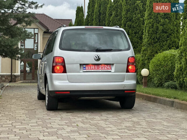 Серый Фольксваген Туран, объемом двигателя 1.6 л и пробегом 211 тыс. км за 7450 $, фото 14 на Automoto.ua