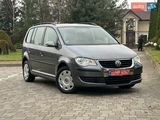 Серый Фольксваген Туран, объемом двигателя 1.6 л и пробегом 210 тыс. км за 7350 $, фото 7 на Automoto.ua