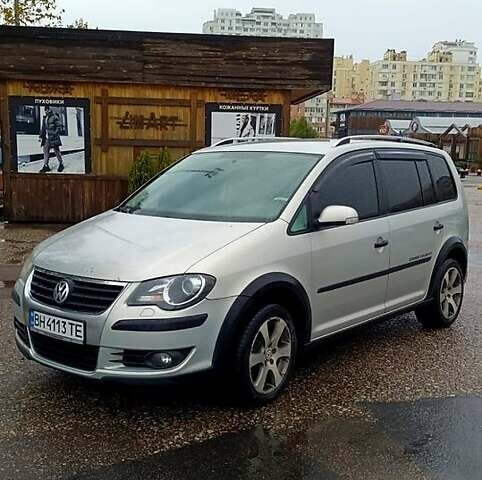 Серый Фольксваген Туран, объемом двигателя 1.4 л и пробегом 317 тыс. км за 7500 $, фото 8 на Automoto.ua