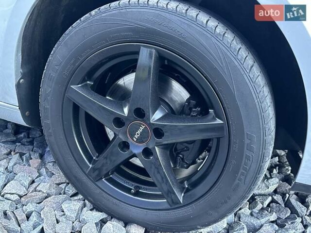 Серый Фольксваген Туран, объемом двигателя 1.4 л и пробегом 142 тыс. км за 8650 $, фото 36 на Automoto.ua