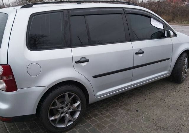 Сірий Фольксваген Туран, об'ємом двигуна 14 л та пробігом 299 тис. км за 7000 $, фото 2 на Automoto.ua