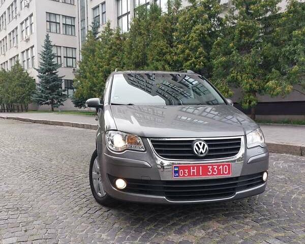 Сірий Фольксваген Туран, об'ємом двигуна 1.4 л та пробігом 232 тис. км за 7000 $, фото 2 на Automoto.ua