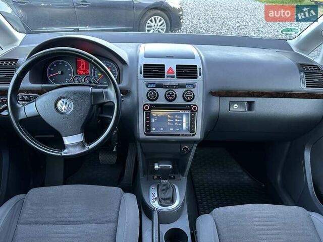 Серый Фольксваген Туран, объемом двигателя 1.4 л и пробегом 142 тыс. км за 8650 $, фото 68 на Automoto.ua
