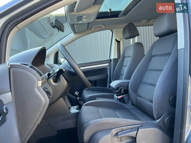 Серый Фольксваген Туран, объемом двигателя 1.4 л и пробегом 188 тыс. км за 6000 $, фото 74 на Automoto.ua