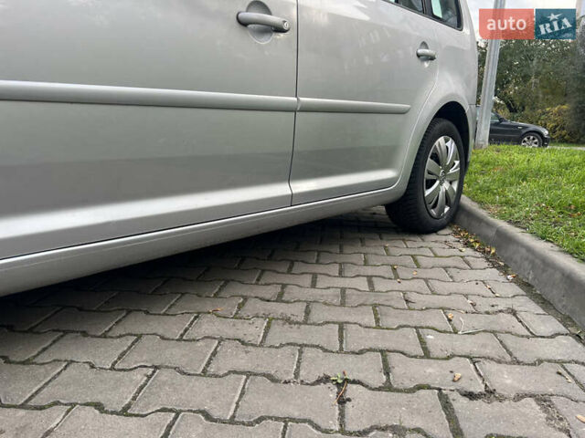 Сірий Фольксваген Туран, об'ємом двигуна 1.4 л та пробігом 193 тис. км за 6500 $, фото 37 на Automoto.ua