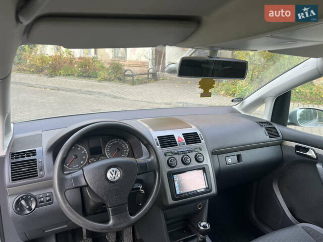 Сірий Фольксваген Туран, об'ємом двигуна 1.4 л та пробігом 193 тис. км за 6500 $, фото 51 на Automoto.ua
