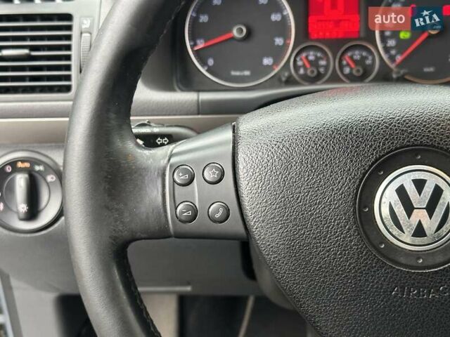 Серый Фольксваген Туран, объемом двигателя 1.39 л и пробегом 263 тыс. км за 6290 $, фото 21 на Automoto.ua