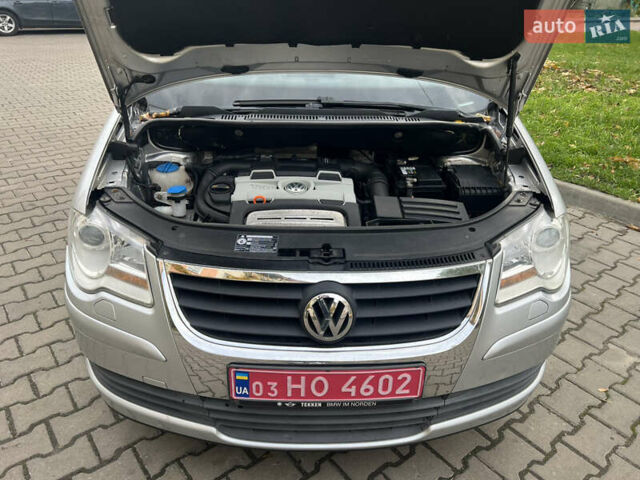Сірий Фольксваген Туран, об'ємом двигуна 1.4 л та пробігом 193 тис. км за 6500 $, фото 44 на Automoto.ua