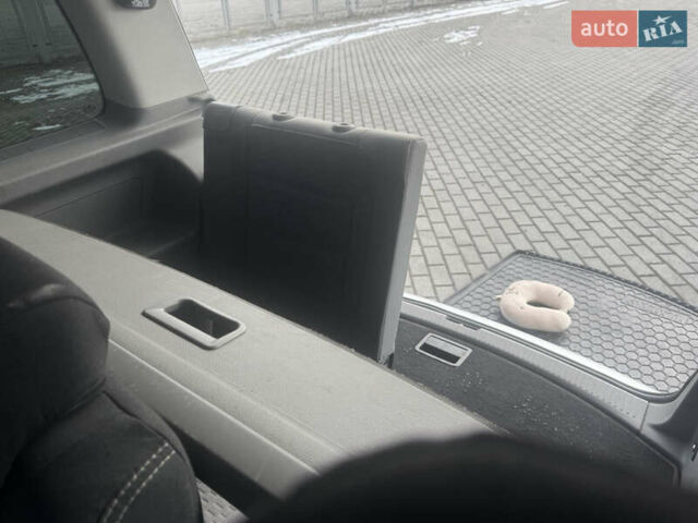 Серый Фольксваген Туран, объемом двигателя 1.6 л и пробегом 238 тыс. км за 6700 $, фото 12 на Automoto.ua