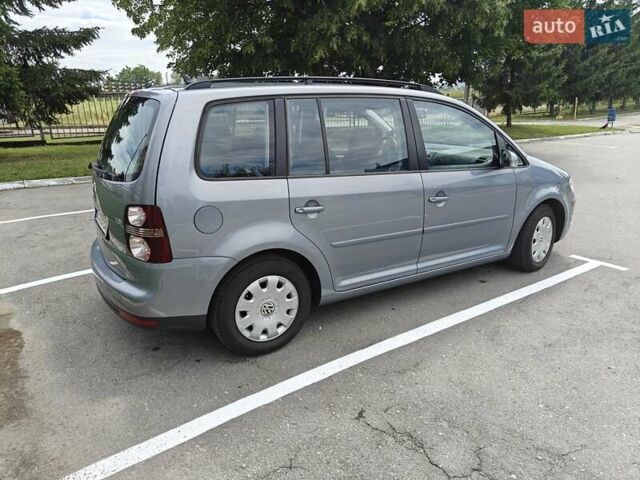 Сірий Фольксваген Туран, об'ємом двигуна 1.9 л та пробігом 263 тис. км за 8500 $, фото 12 на Automoto.ua