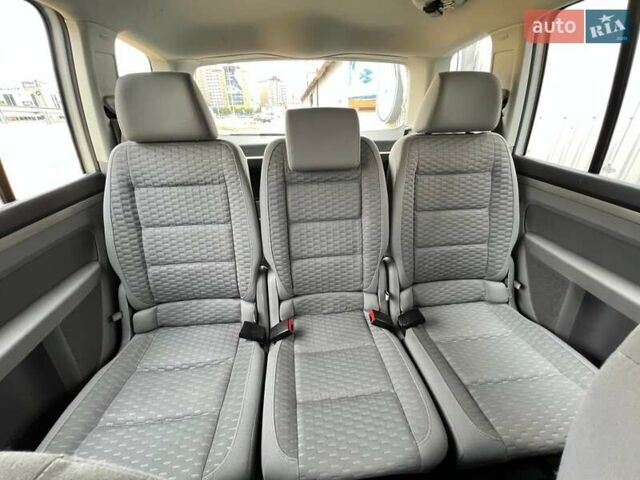 Серый Фольксваген Туран, объемом двигателя 1.4 л и пробегом 260 тыс. км за 6999 $, фото 3 на Automoto.ua