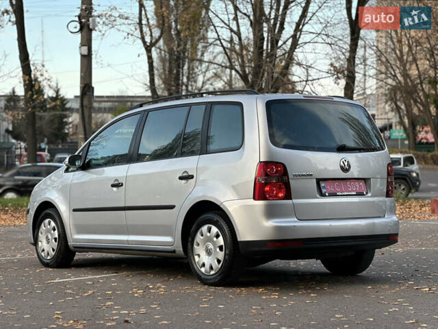 Сірий Фольксваген Туран, об'ємом двигуна 1.6 л та пробігом 196 тис. км за 8199 $, фото 32 на Automoto.ua