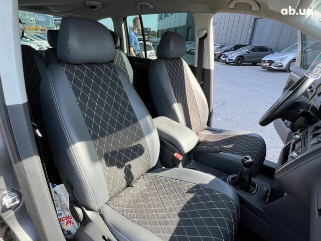 Серый Фольксваген Туран, объемом двигателя 1.6 л и пробегом 254 тыс. км за 7590 $, фото 33 на Automoto.ua