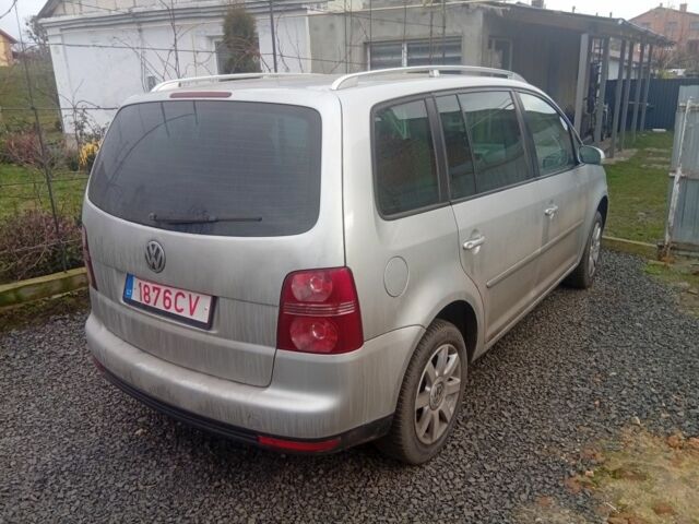 Сірий Фольксваген Туран, об'ємом двигуна 1.9 л та пробігом 359 тис. км за 2150 $, фото 2 на Automoto.ua