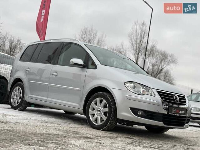 Серый Фольксваген Туран, объемом двигателя 1.4 л и пробегом 207 тыс. км за 8299 $, фото 5 на Automoto.ua