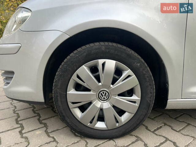 Сірий Фольксваген Туран, об'ємом двигуна 1.4 л та пробігом 193 тис. км за 6500 $, фото 36 на Automoto.ua
