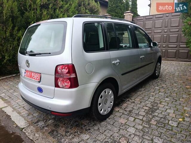 Сірий Фольксваген Туран, об'ємом двигуна 1.6 л та пробігом 216 тис. км за 7700 $, фото 14 на Automoto.ua