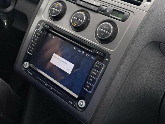 Серый Фольксваген Туран, объемом двигателя 1.4 л и пробегом 215 тыс. км за 7250 $, фото 3 на Automoto.ua