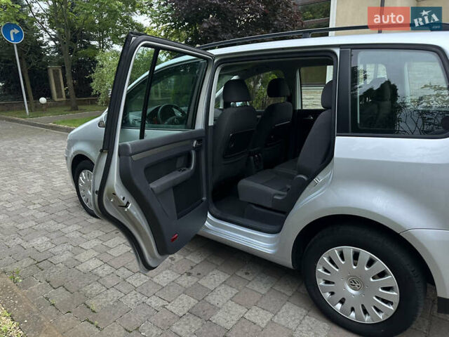 Серый Фольксваген Туран, объемом двигателя 1.6 л и пробегом 211 тыс. км за 7450 $, фото 27 на Automoto.ua