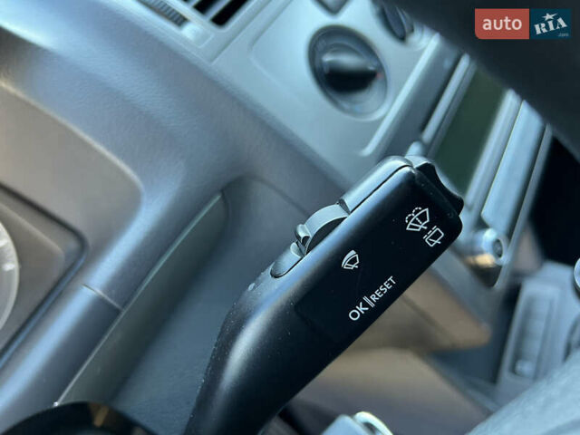 Серый Фольксваген Туран, объемом двигателя 1.4 л и пробегом 188 тыс. км за 6000 $, фото 65 на Automoto.ua