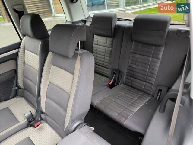 Серый Фольксваген Туран, объемом двигателя 1.4 л и пробегом 182 тыс. км за 7850 $, фото 29 на Automoto.ua