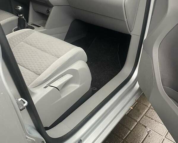 Сірий Фольксваген Туран, об'ємом двигуна 1.4 л та пробігом 179 тис. км за 5956 $, фото 7 на Automoto.ua