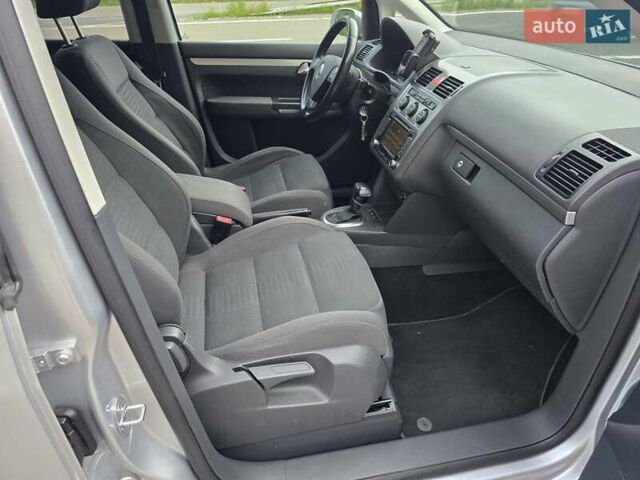Серый Фольксваген Туран, объемом двигателя 2 л и пробегом 237 тыс. км за 9699 $, фото 36 на Automoto.ua