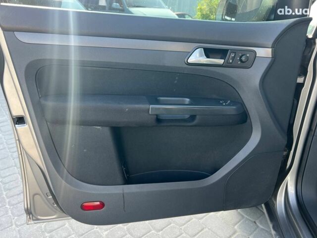 Серый Фольксваген Туран, объемом двигателя 1.6 л и пробегом 254 тыс. км за 7590 $, фото 14 на Automoto.ua