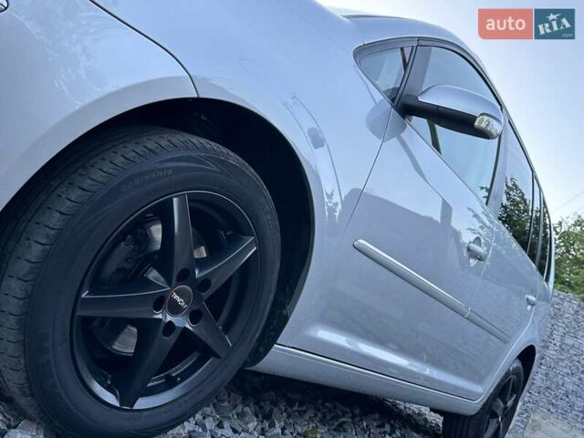 Серый Фольксваген Туран, объемом двигателя 1.4 л и пробегом 142 тыс. км за 8650 $, фото 26 на Automoto.ua